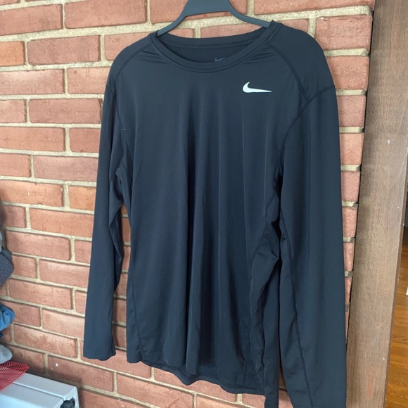 Nike Other - Men’s Nike Dri Fit Long Sleeve Sz L